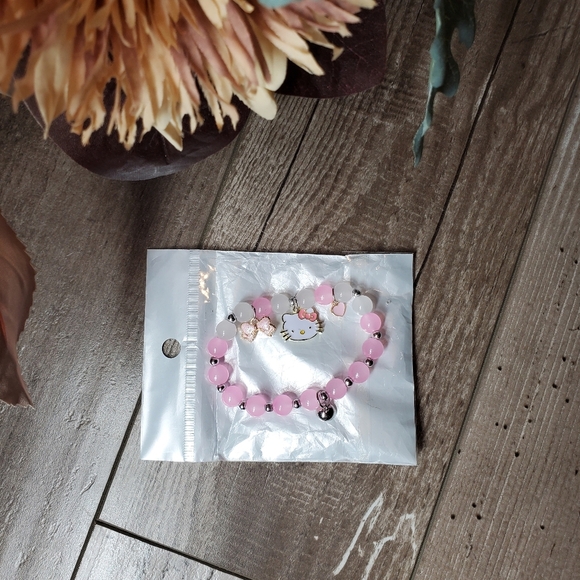 NWT Hello Kitty Pink and White Beaded Bracelet Stretchy Charm Jewelry 18cm - Picture 9 of 10